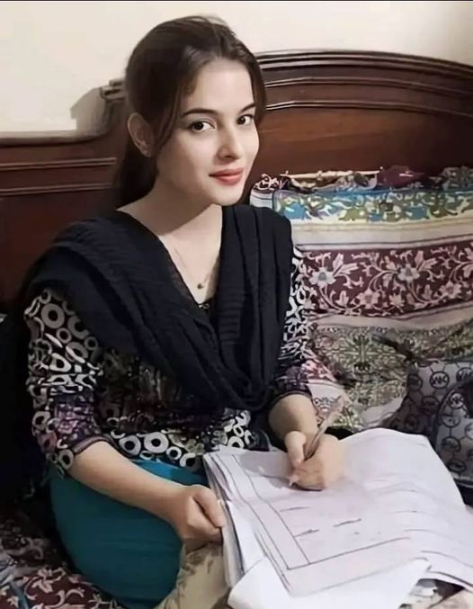 Shaista from Lahore Age 40