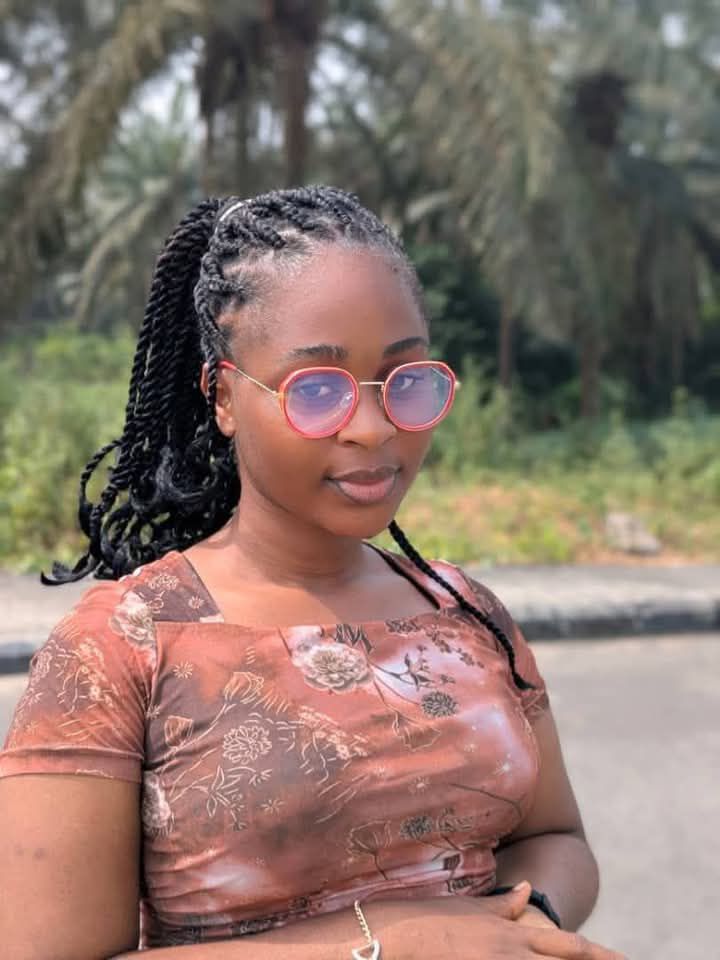 Mia from Lagos 26